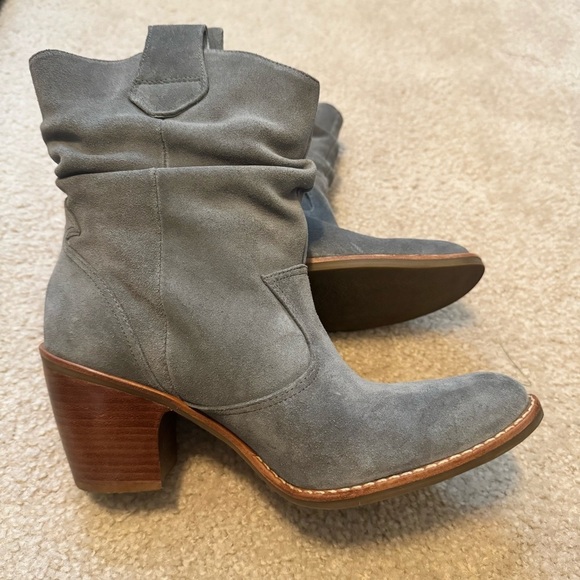 Matisse gray suede heeled bootie - Picture 2 of 7